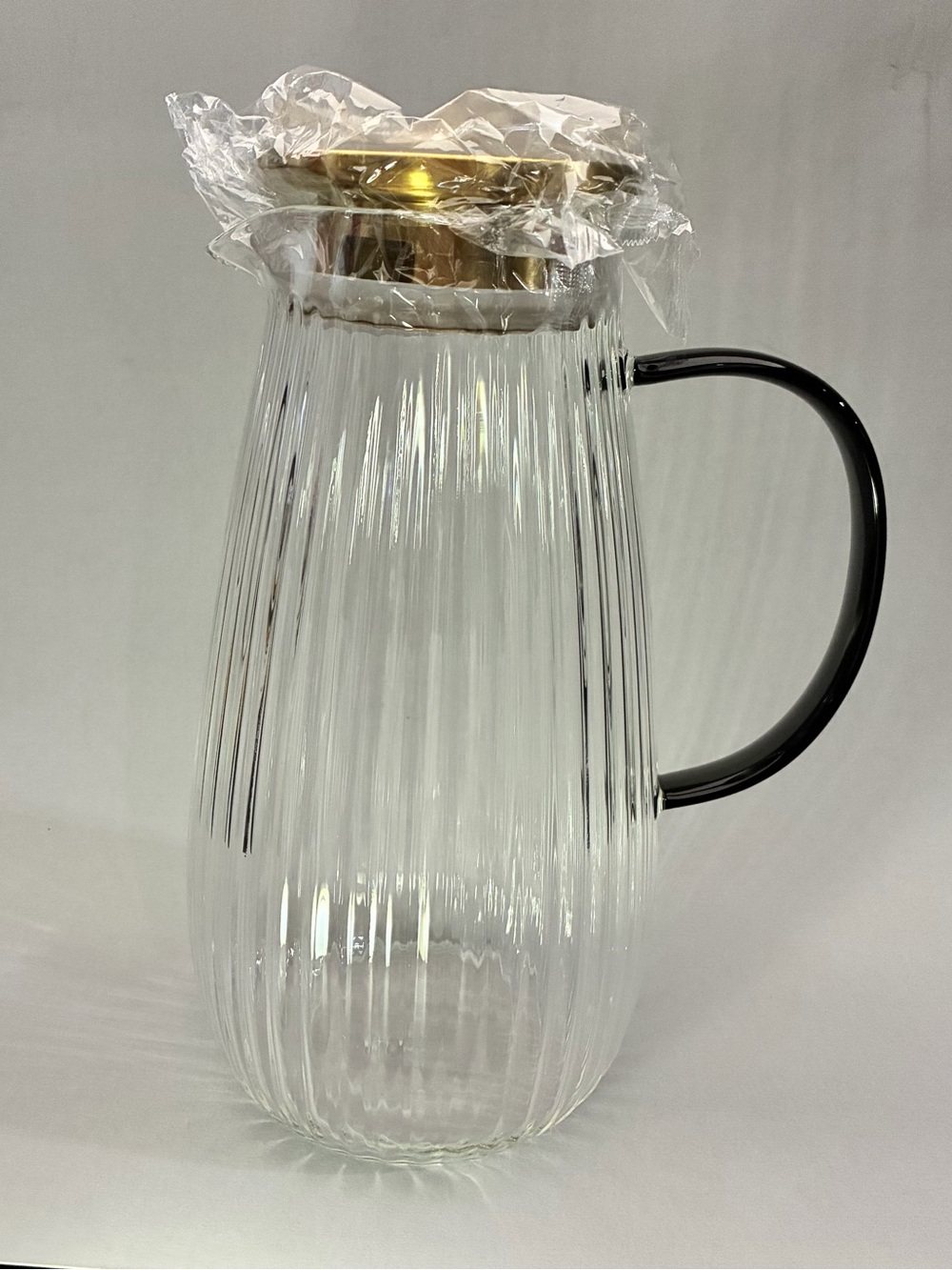 Vintage style Water Pitcher with Stainless Steel Lid, Heat Resistant 68oz, NEW